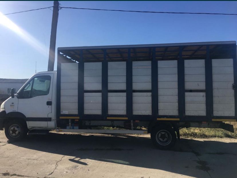 Vând autoutilitară N2 Renault Mascot transport animale