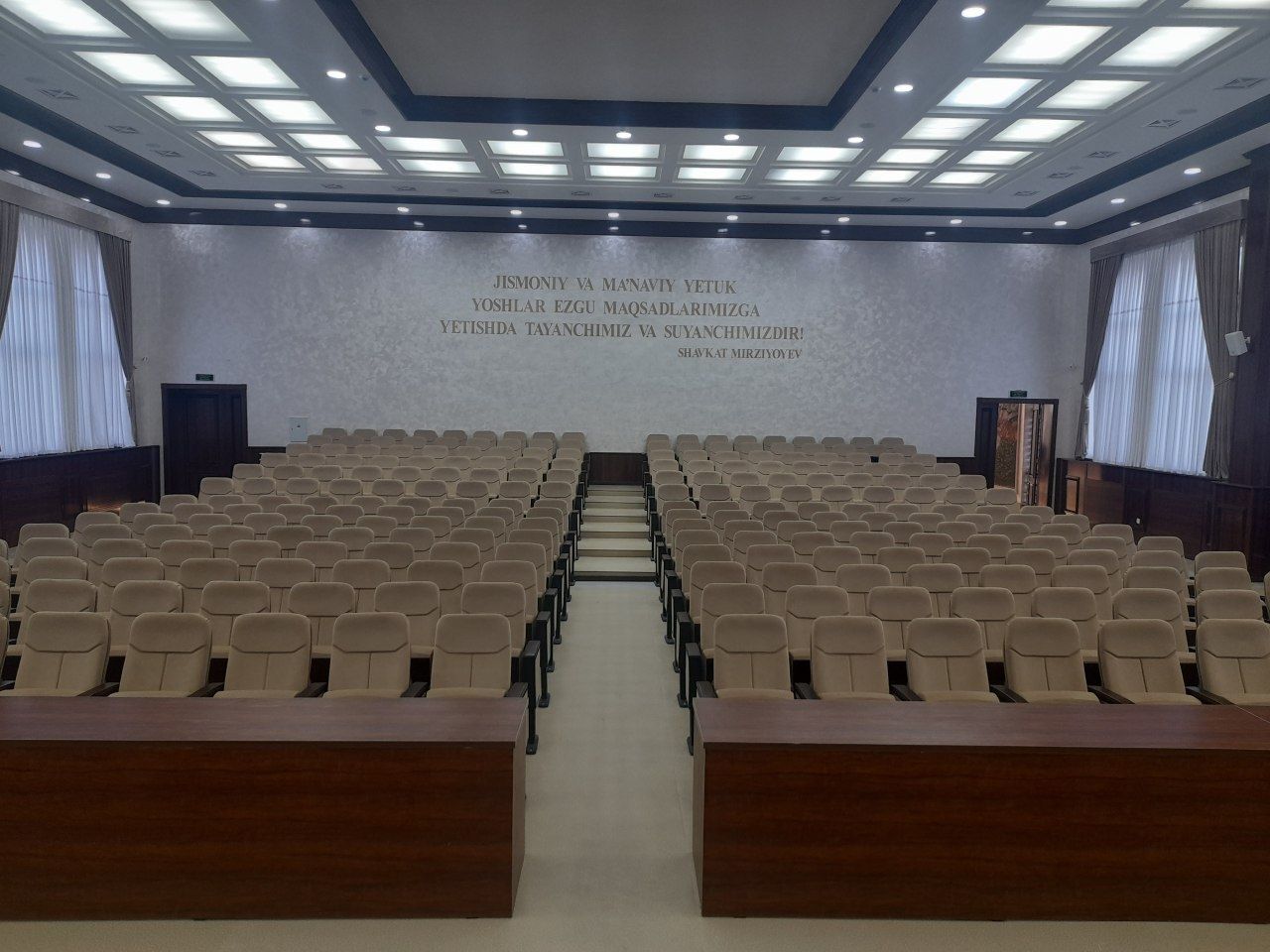 Театральный кресло стулья Teatralniy kreslo stulari