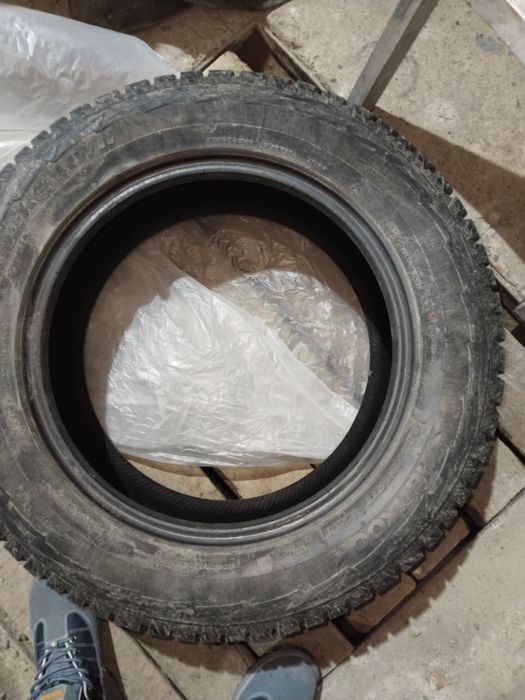 Продам шины R17 б у  требуеться дошиповка