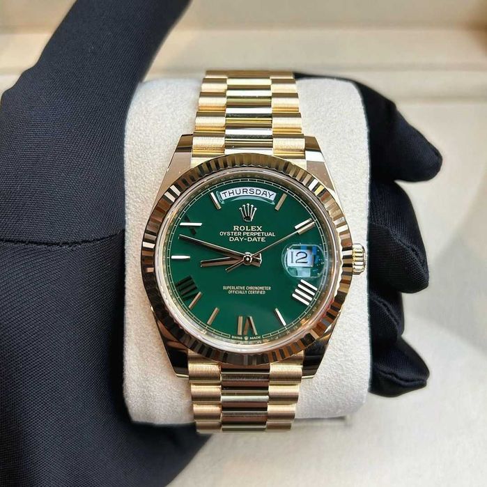 rolex day-date 40mm yellow gold/ green