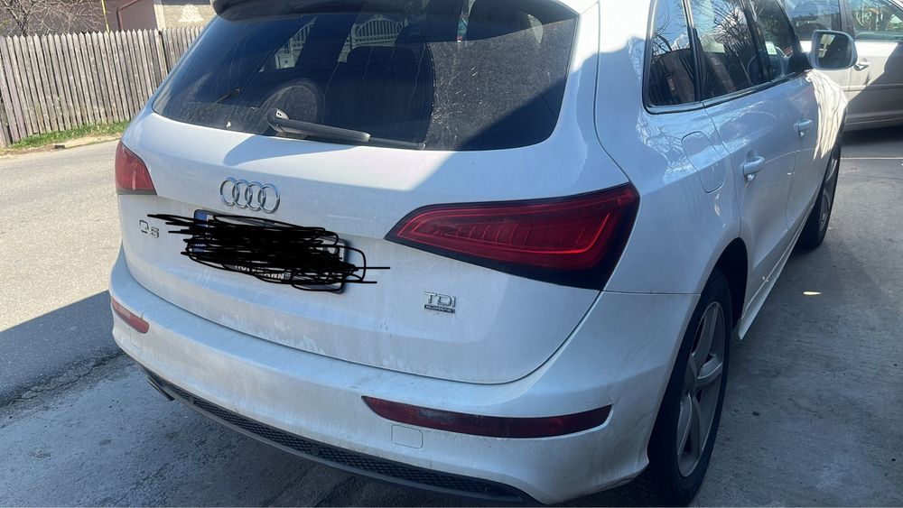 Vand audi Q5 2014 proprietar ofer fiscal pe loc! Ofer serie de sasiu l