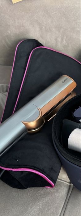 Продам фен выпрямитель Dyson все документы прилагаю