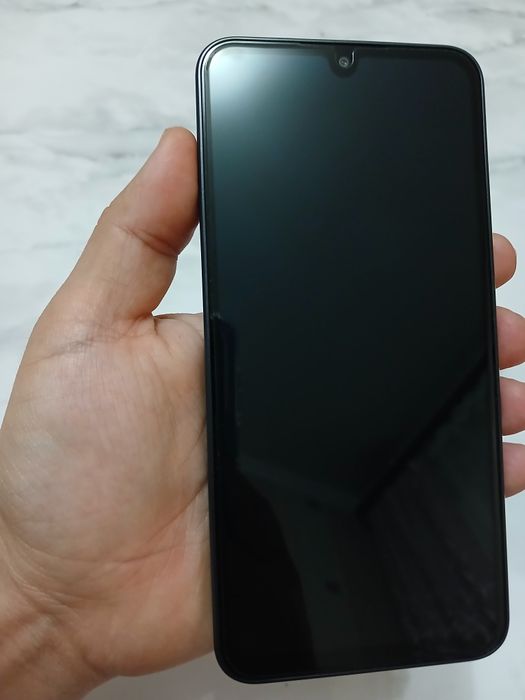 Samsung A 16 sotiladi 6/128 talik