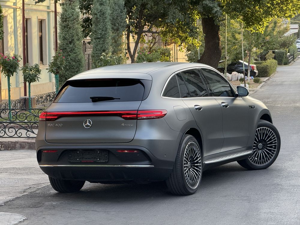 Mercedez-Benz EQC 400
