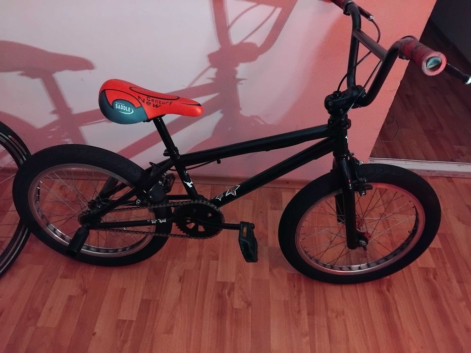 Bicicleta BMX roti 20x2.25