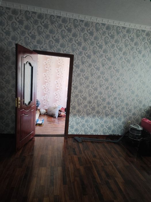 Квартира шароити билан сотилади арендагахам берилади