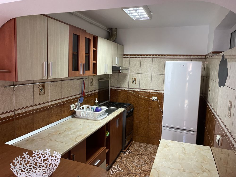 Apartament 2 camere decomandat  Metrou 1 Mai