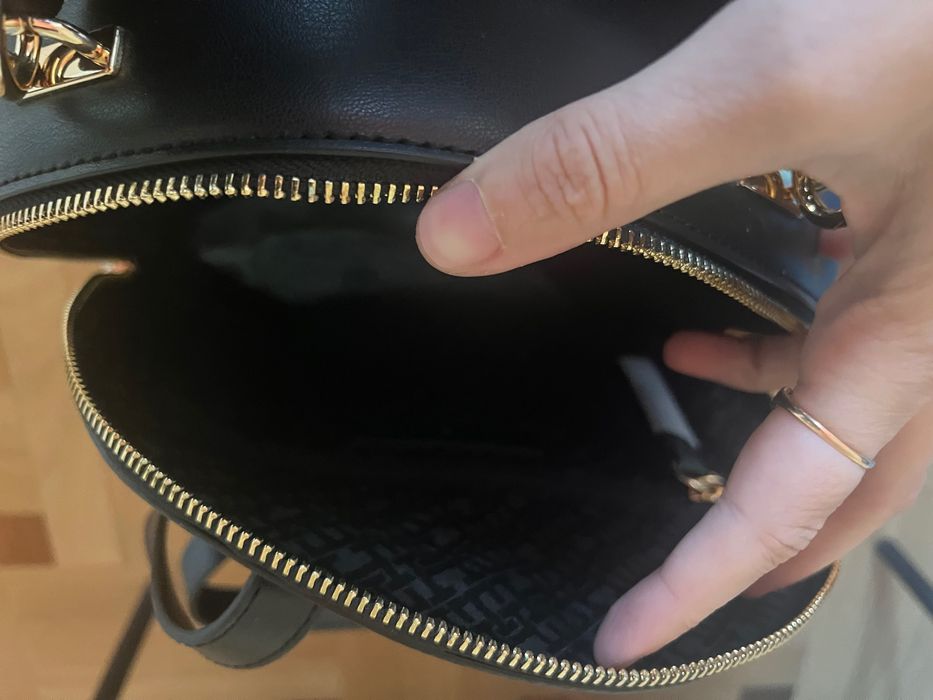 Tommy Hilfiger раничка