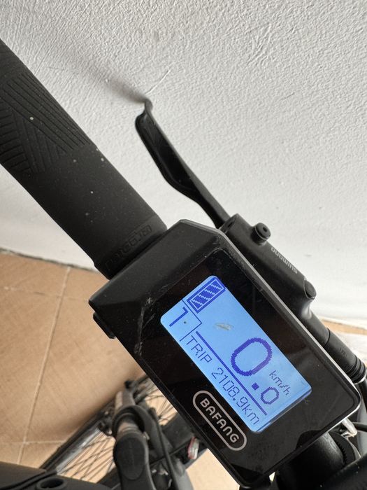 Vând bicicletǎ semi  electricǎ