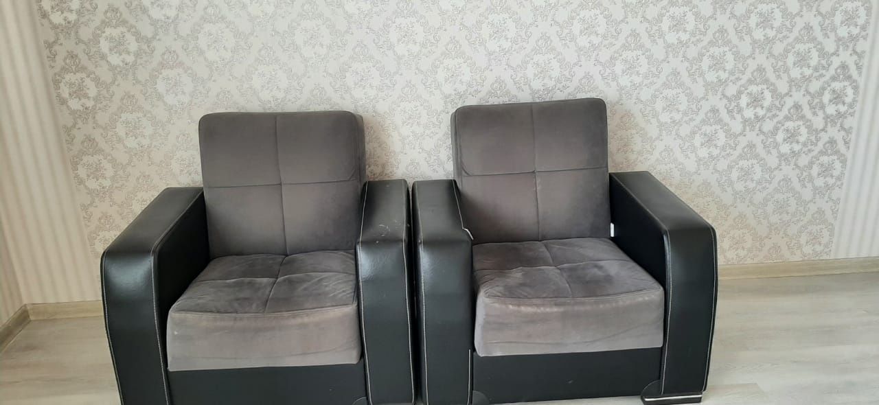 Мягкий уголок диван и два кресла