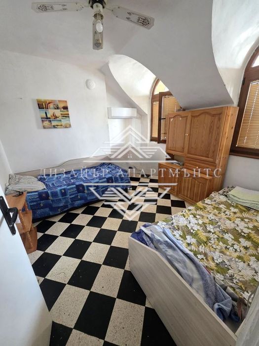 Дава се под наем Тристаен апартамент в Бургас, Братя Миладинови - 70 кв.м за 357 € - Снимка #1