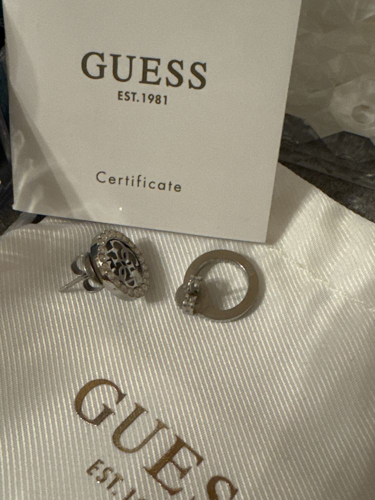 Обеци Guess НОВИ!!!