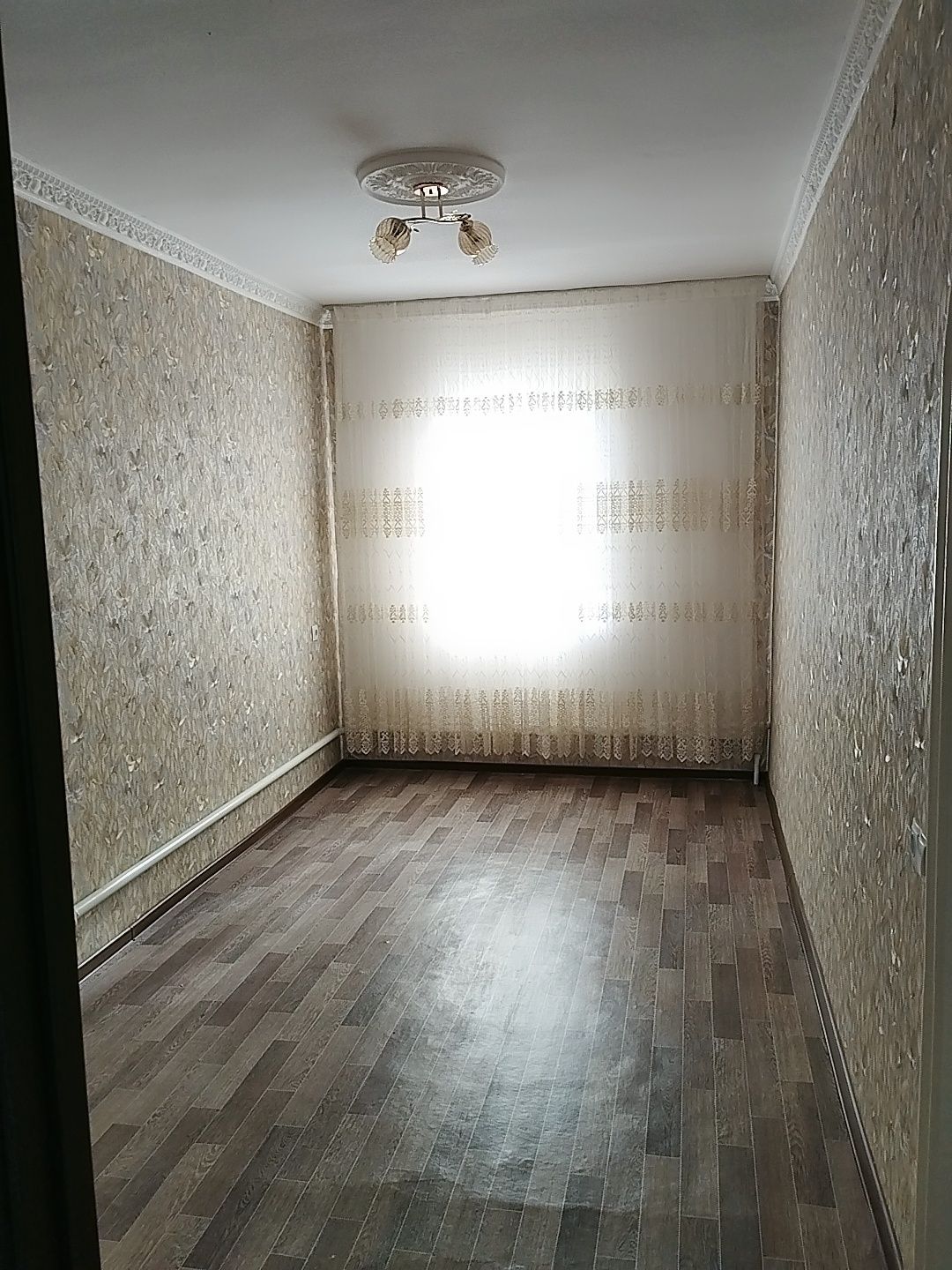 ПРОДАЁТСЯ 2мк Центр 4этаж 3х комнатная по И.Каримов