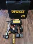 Pistol de bătut cuie în beton Dewalt C5