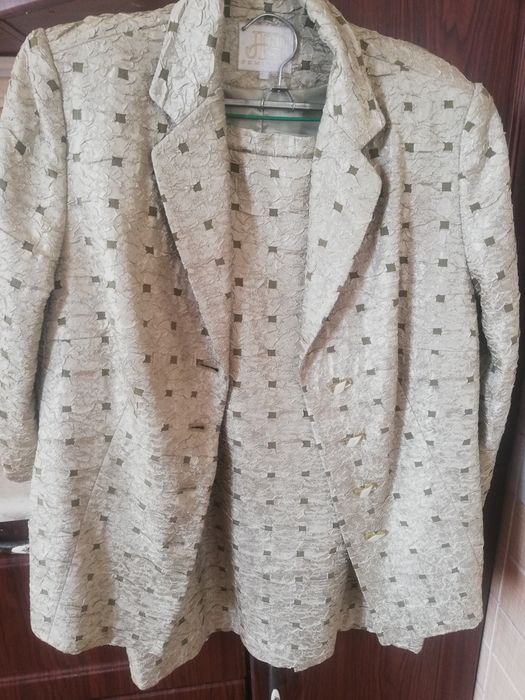 Костюм женский 48размер