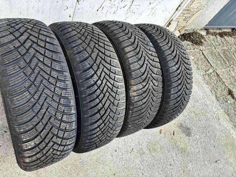 4бр. Нови зимни гуми с джанти 205/55 R16 цола от Ford 5x108
