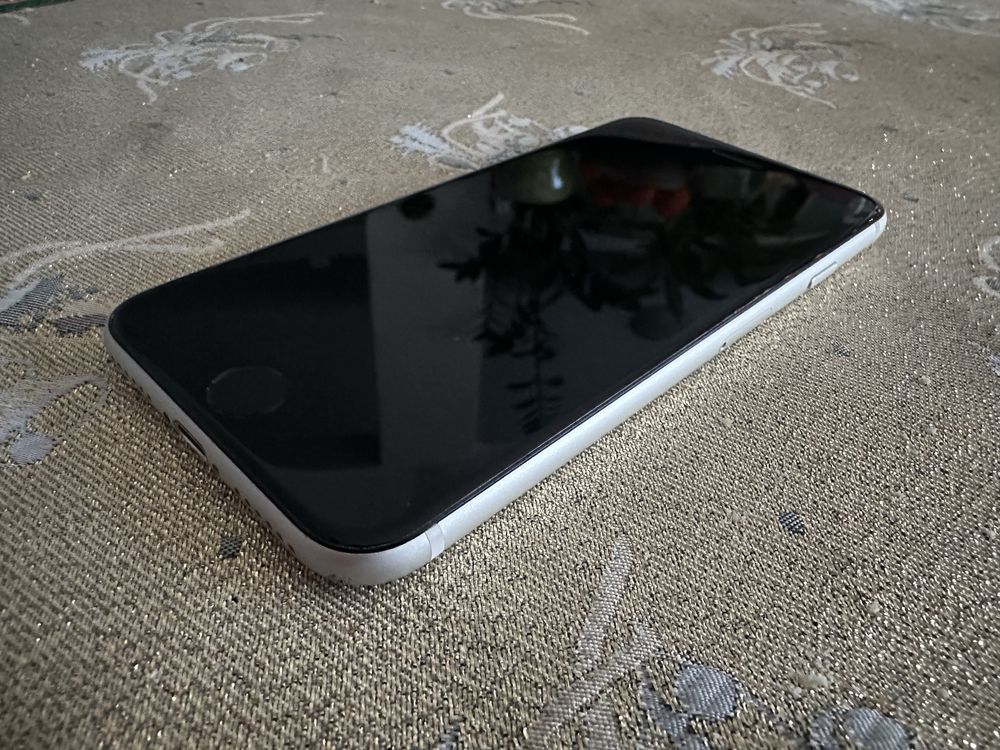 Iphone SE 2020 alb impecabil