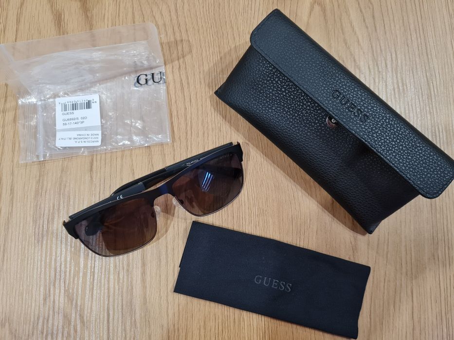 Слънчеви очила Guess