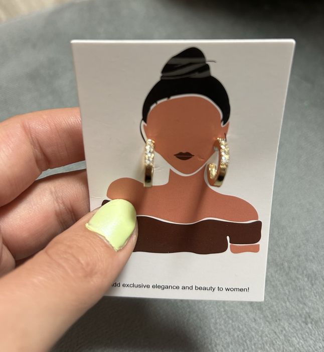 Нежни      обеци