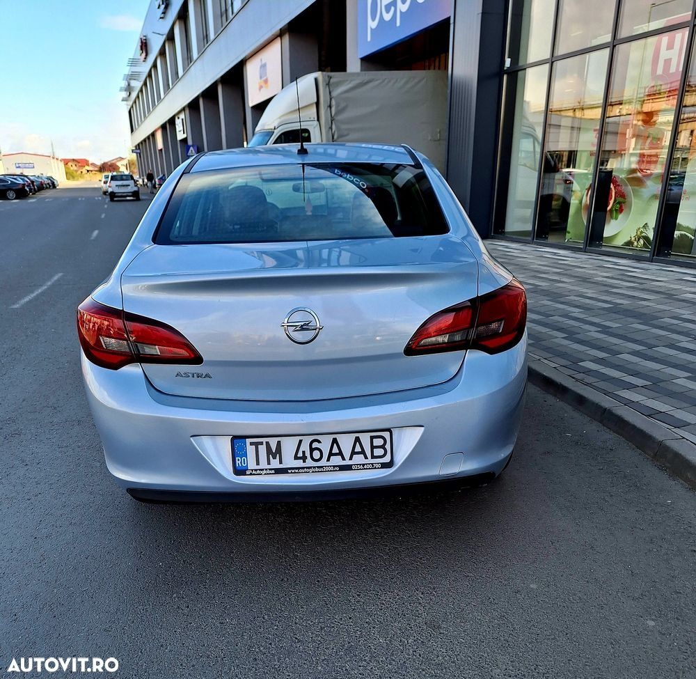 Vând Opel 1.6 benzina +Gpl