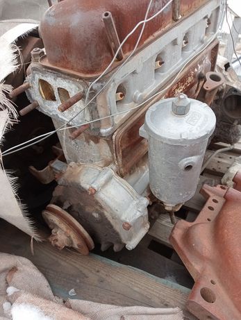 Двигатель  УАЗ 2124