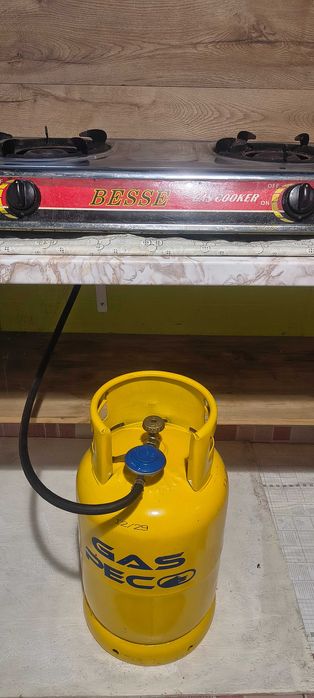 Butelie aragaz cu guler cu ceas și plită