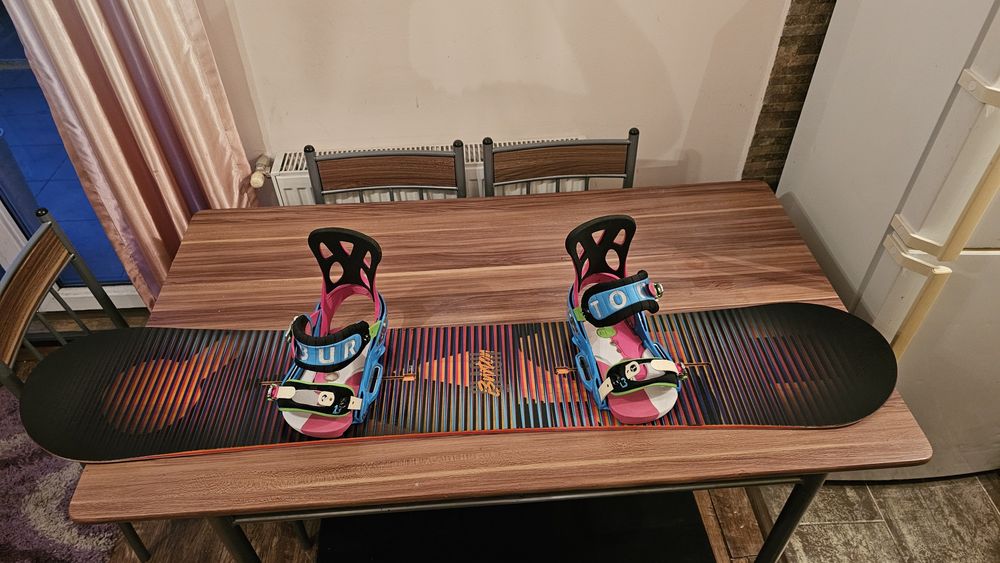 Placa Snowboard Burton Clash 155 Cu legaturi Burton Cartel M