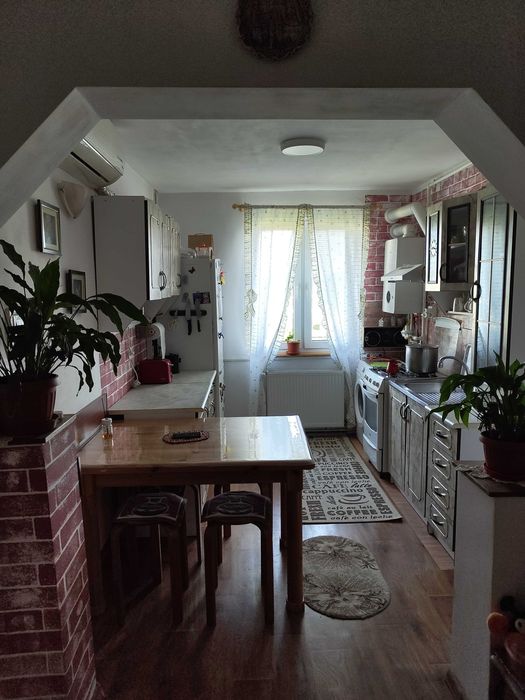 Apartament 3 camere – Garaj inclus!