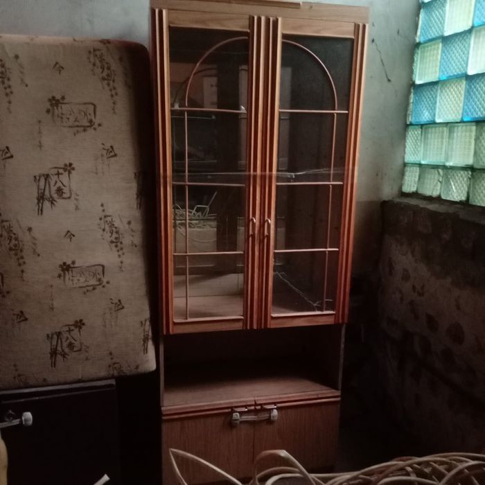 Продам шкаф сервант