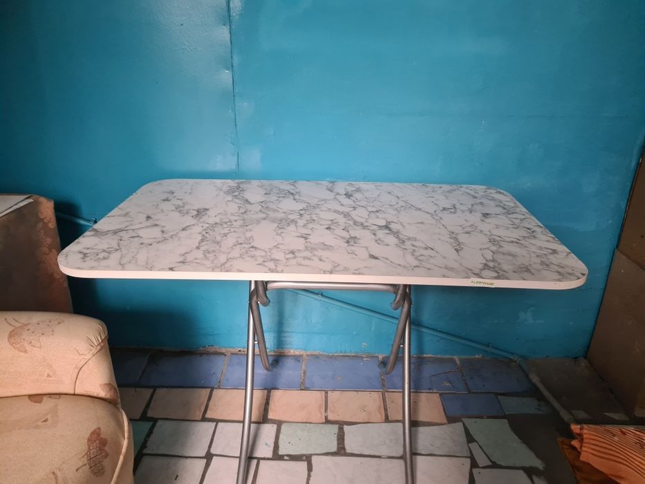 Стол 1,5 на 2 м Новый