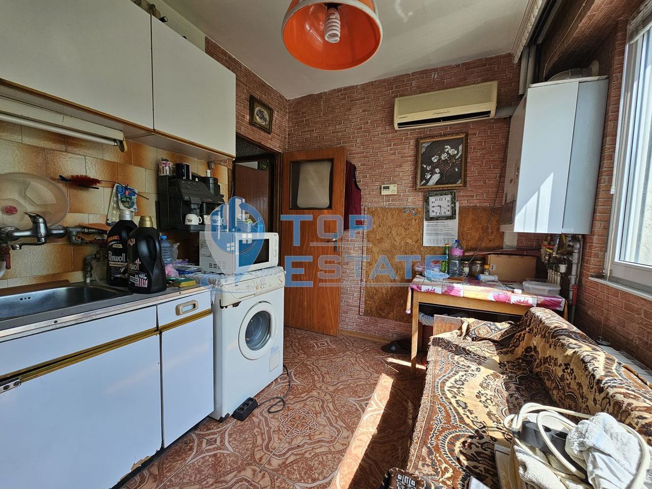Продава се Тристаен апартамент в Горна Оряховица - 77 кв.м за 464 €/кв.м - Снимка #1