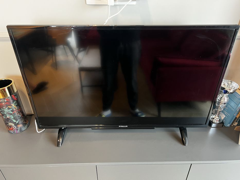 Телввизор Finlux FF4030 Full HD 40 инча