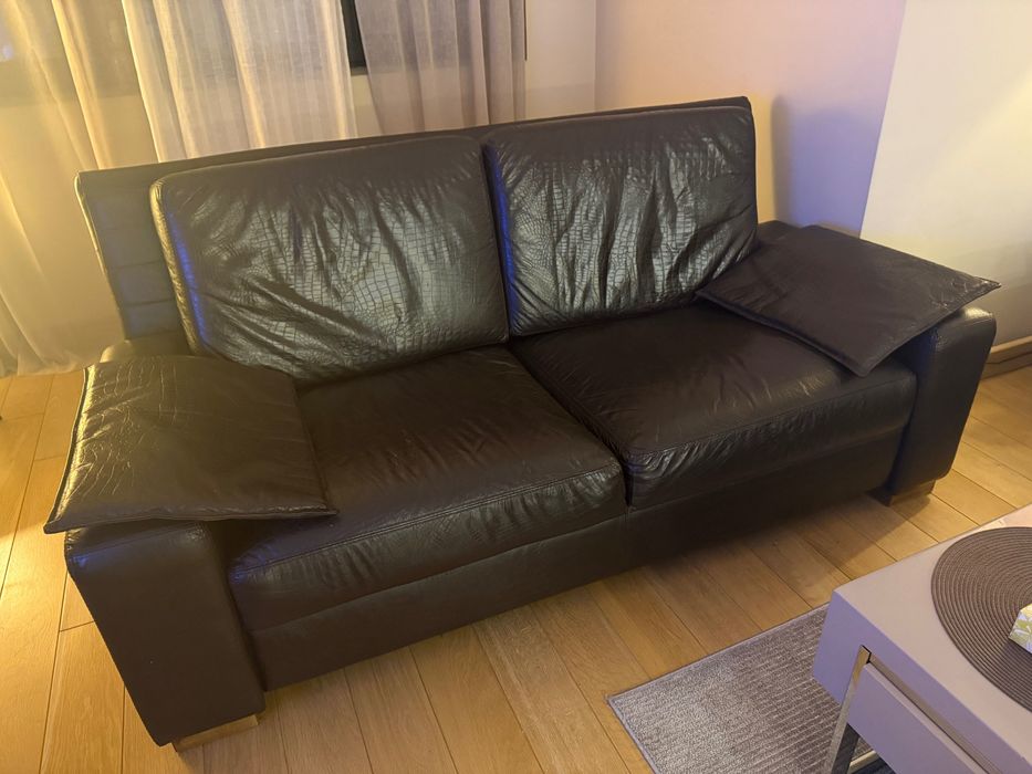 Кафяв кожен диван 2бр