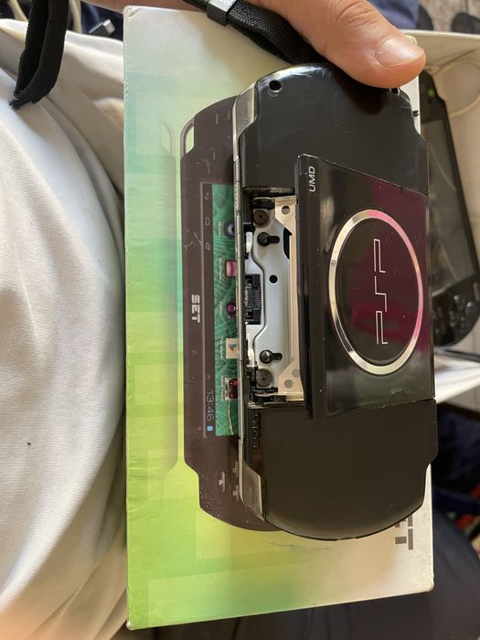 Psp 2000 sotiladi
