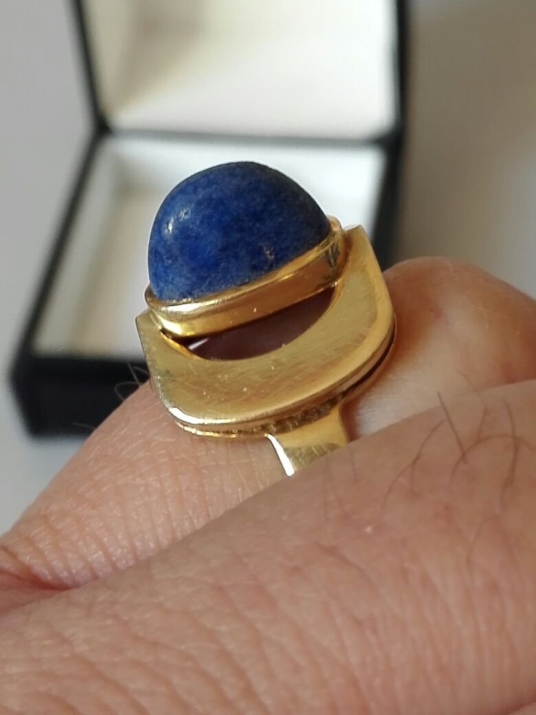 Vînd inel deosebit din aur 14kt cu Lapis lazuli
