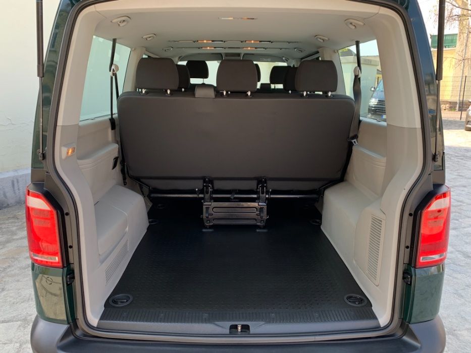 Inchiriere Microbuz/ Rent a car / bus Caravelle 9 locuri T6 automat