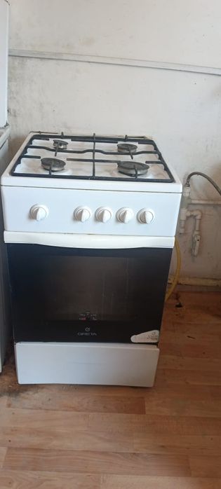 Газовая плита четыре камфорки