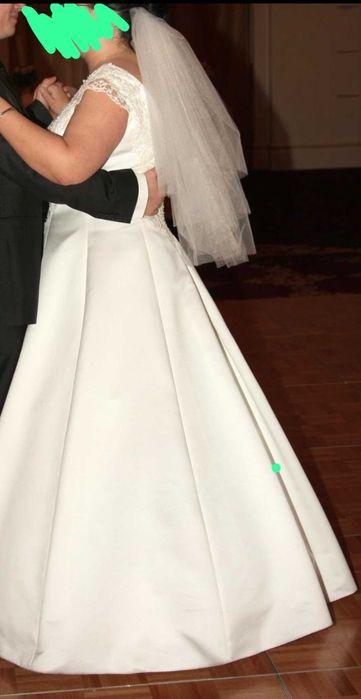 Rochie mireasa cu voal si bolero