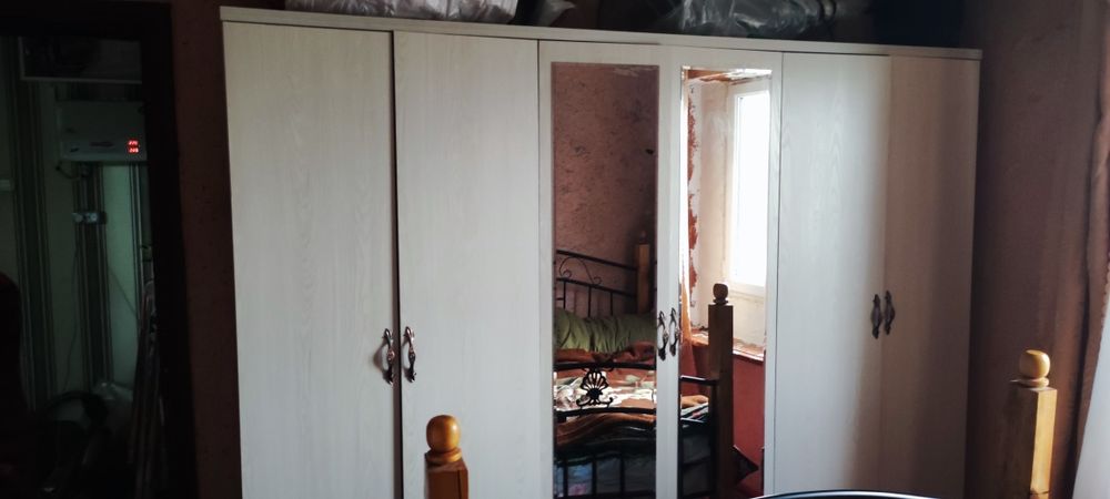 Dom 2 xona srochna sotiladi