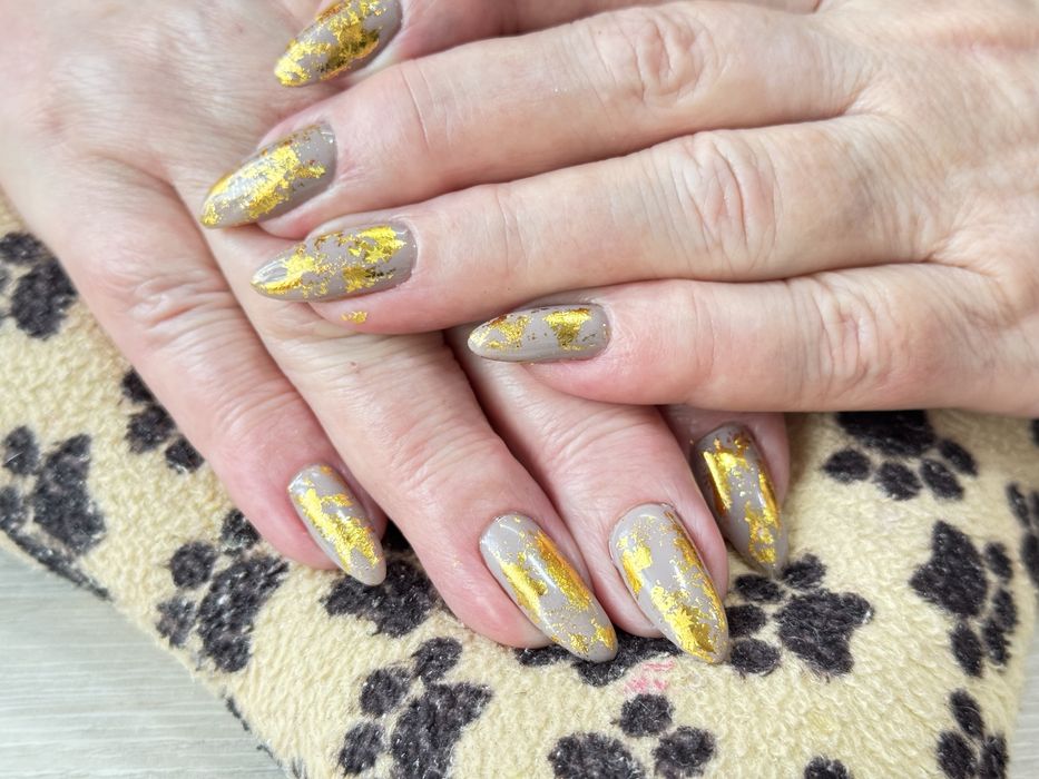 Мастер nail индустрии приглашает прекрасных дам на маникюр педикюр