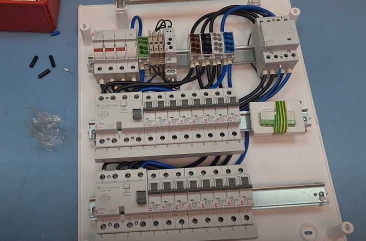 Electrician Calificat- Servicii Rapide și Sigure 24/7- Prețuri Corecte