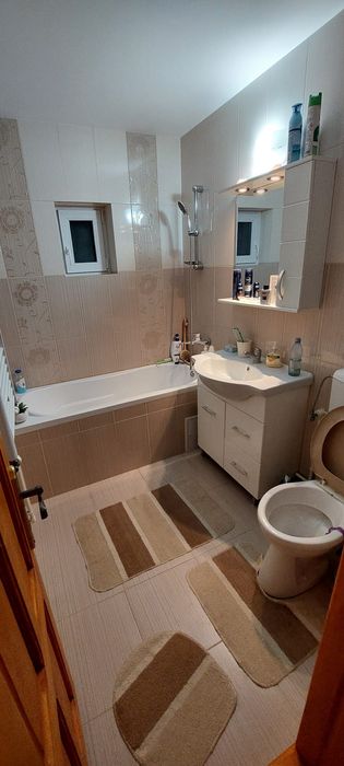 Vând apartament 2 camere zona pod Rm Sarat