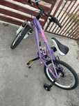 Bicicleta copii , cu roti ajutatoare