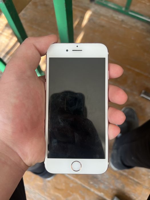 IPhone 6S rose.
