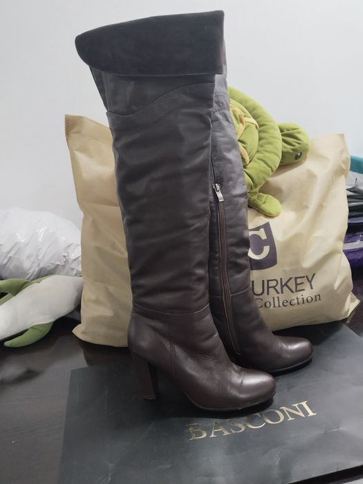 Продом . Сапоги женские зимние натуральные зимние женские