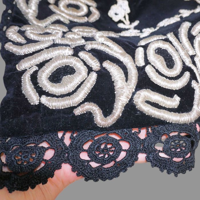 Catrinta,cotranta sau sort traditional din Banat lucrat cu fir metalic