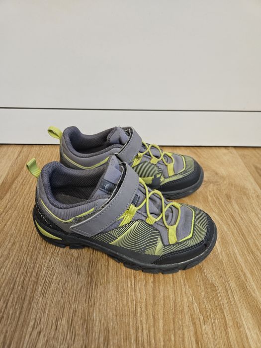 Adidasi drumetie copii