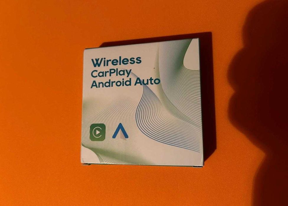 Adaptor auto USB Apple Carplay si Android Auto wireless