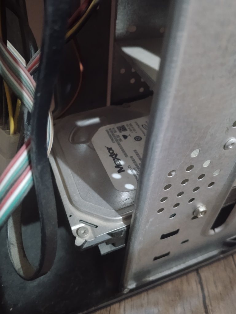 Avtech stolniy kompyuter + Lg monitor