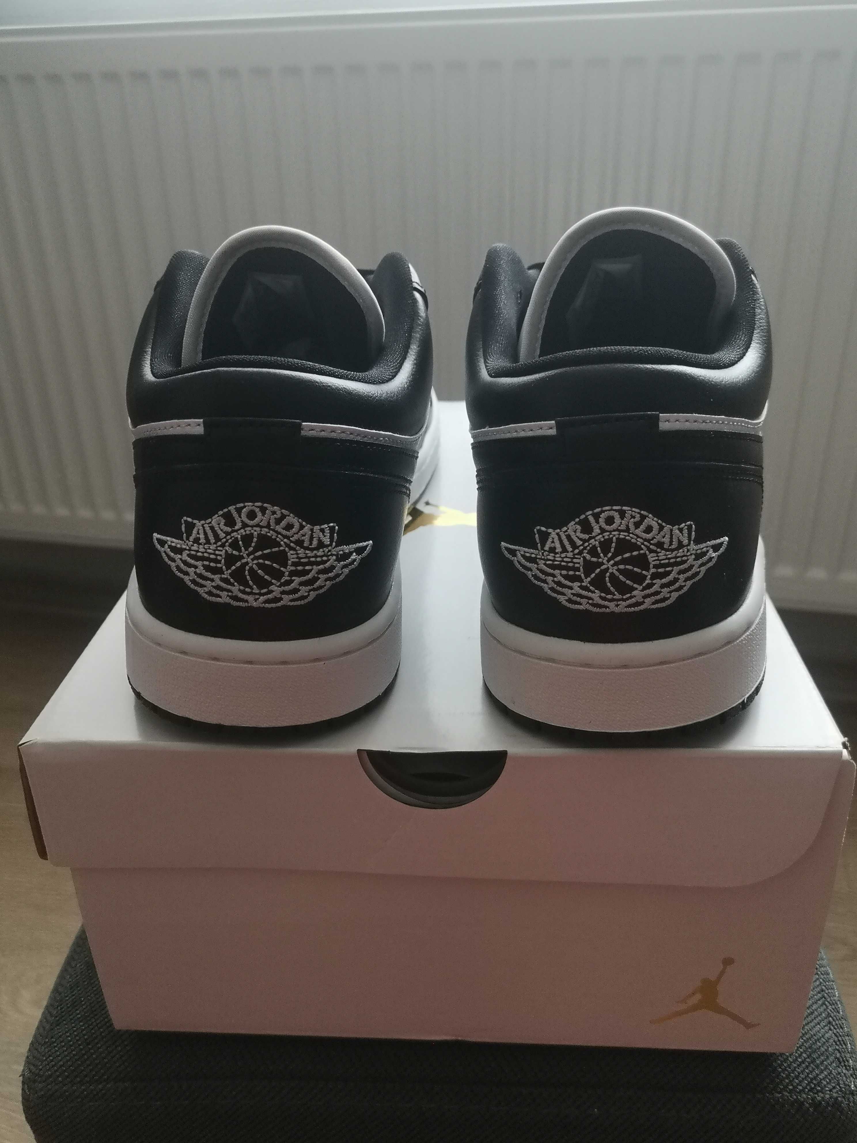 Air Jordan 1 Low